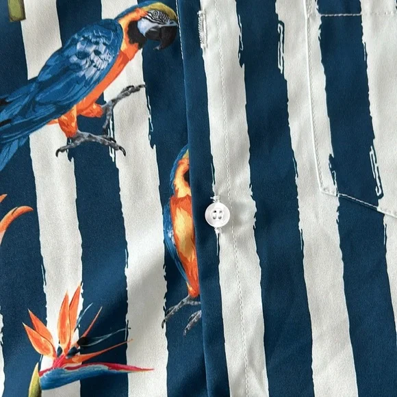 NWOT Men's Casual Button Down Shirt - Blue Parrot Print - Picture 6 of 11